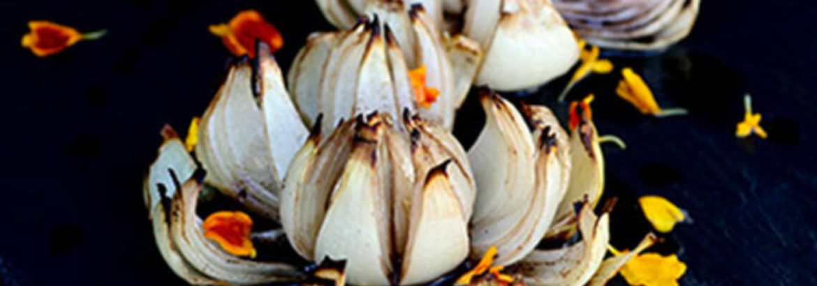 Blossomed_Onions_with_Balsamic_0
