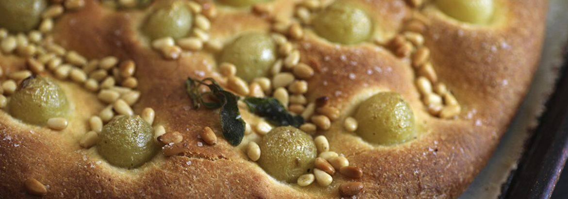 Focaccia_w-Grapes