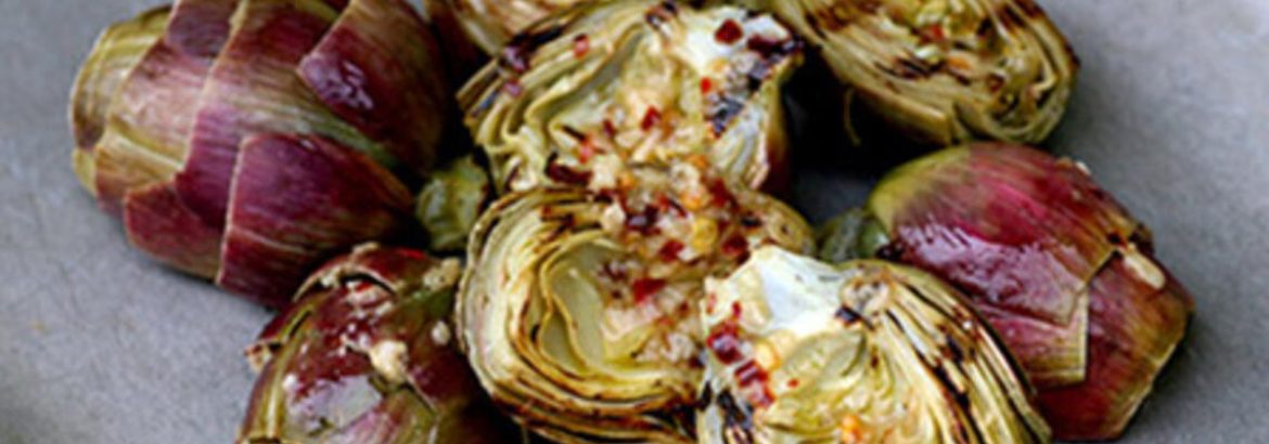 Grilled_Artichokes_with_Lemon-Garlic_Sauce