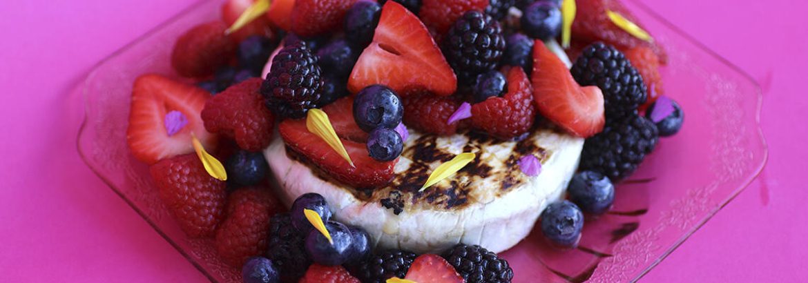 Grilled_Brie_with_Berries1140x400