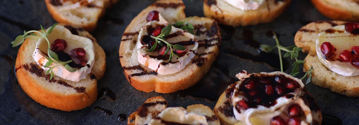 Pomegranate_Brie_Bites