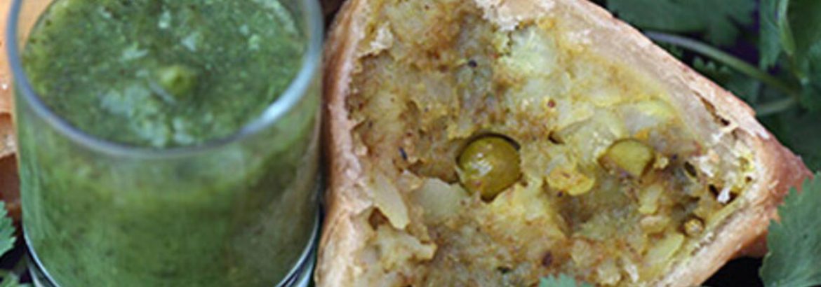 Pea_Samosas_with_Cilantro_Chutney